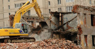 Демонтаж фасада в Конаково: цены за м2 от 369 рублей | Сварной-Кнк